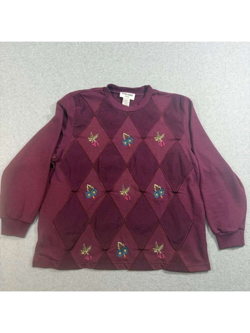 Alfred Dunner Petite Women’s PL Burgundy Embroidered Floral Diamond Sweatshirt